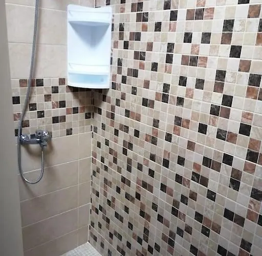 Matrimonial Privada Con Areas Compartidas La Laguna (Tenerife)